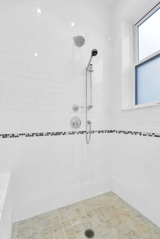198 West 10th Street - Photo 5 of 10