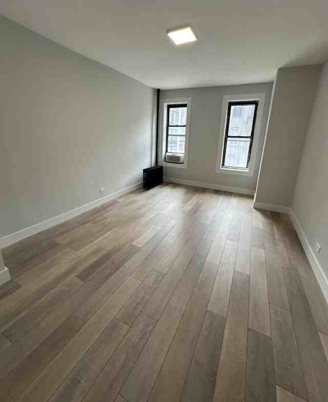 170 E 100th St - Photo 3 of 10