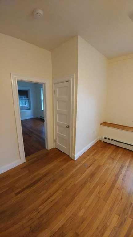 175 Bellingham Ave - Photo 2 of 10