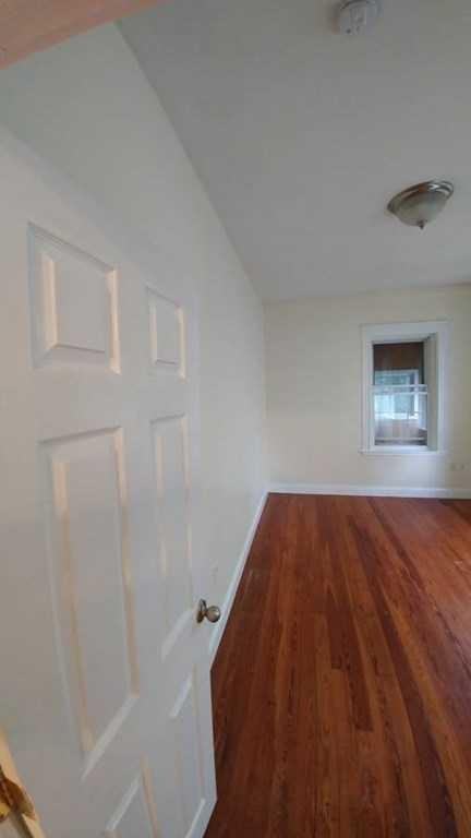 175 Bellingham Ave - Photo 3 of 10