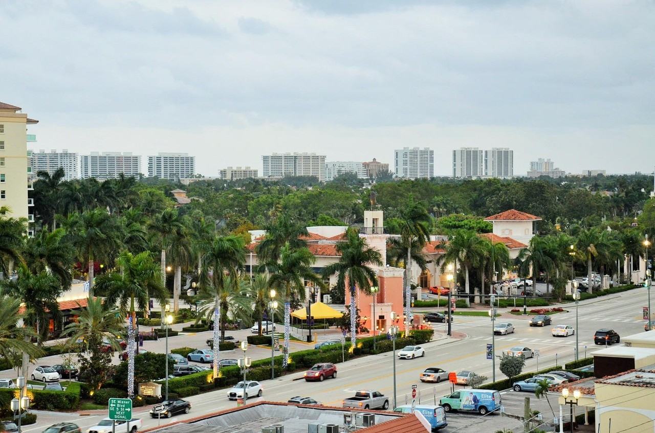 233 S Federal Hwy #725 - Photo 2 of 27