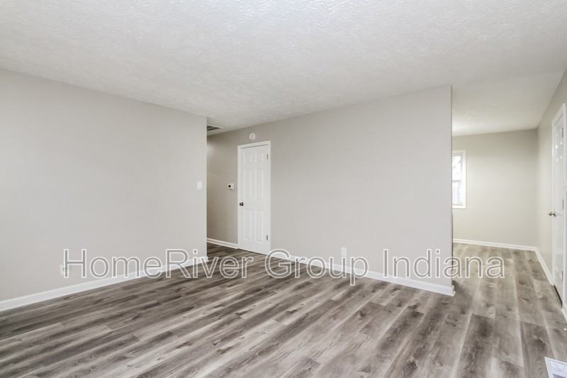 4939 Karen Dr - Photo 3 of 18