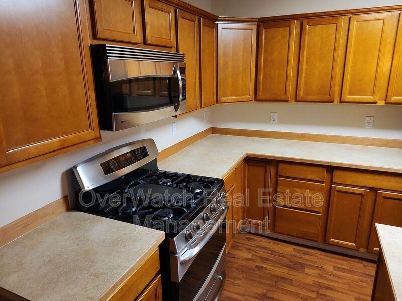 9178 Eagle River Ln - Photo 4 of 18