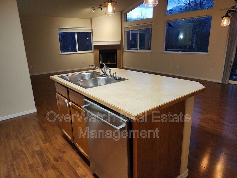 9178 Eagle River Ln - Photo 5 of 18