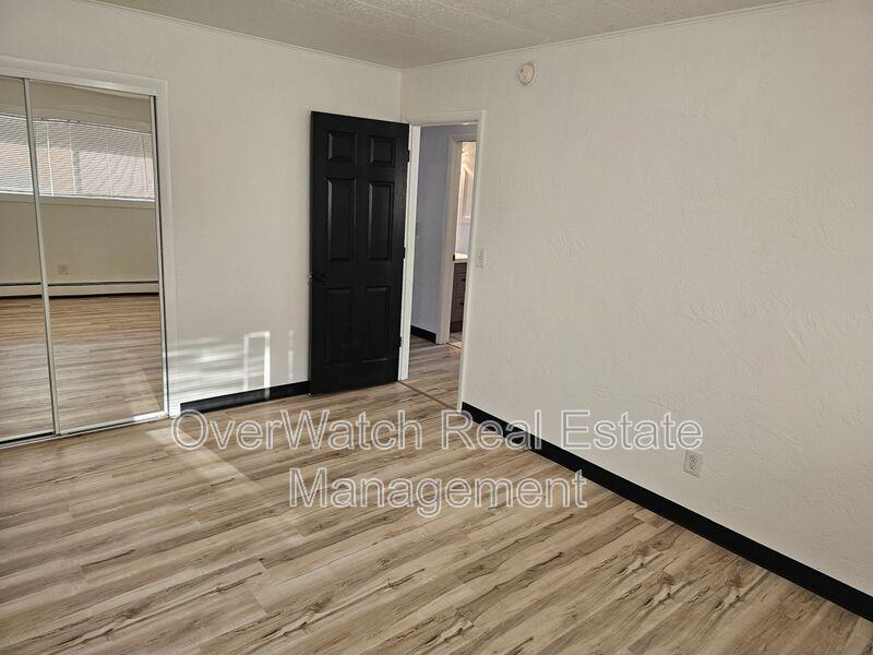 3103 Eide St #H - Photo 6 of 8