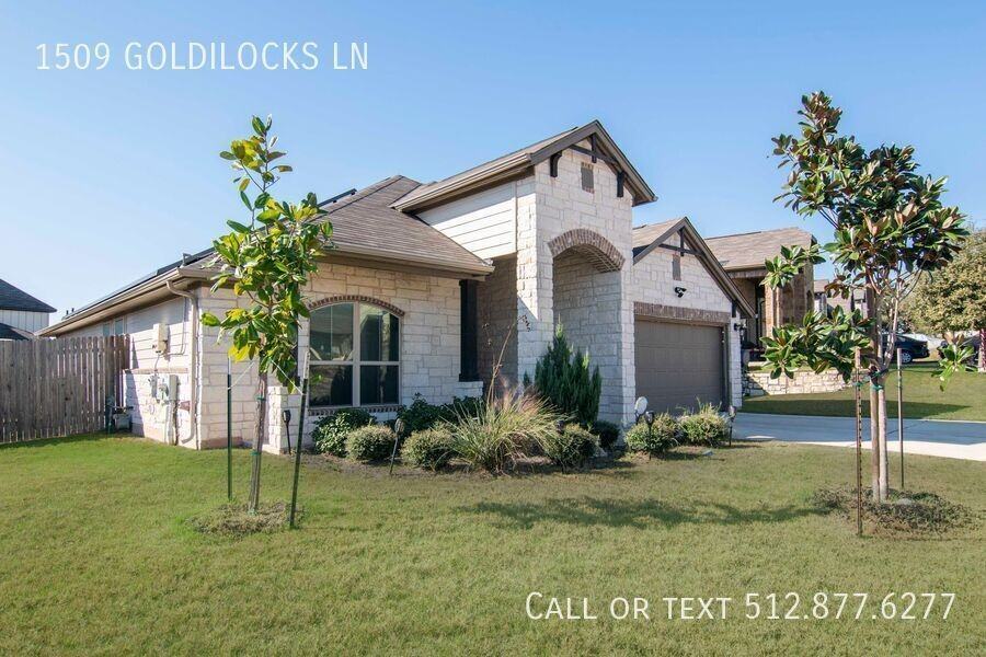 1509 Goldilocks Ln - Photo 2 of 34