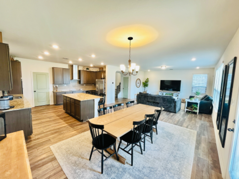 135 E Flowing River Dr - Photo 3 of 20