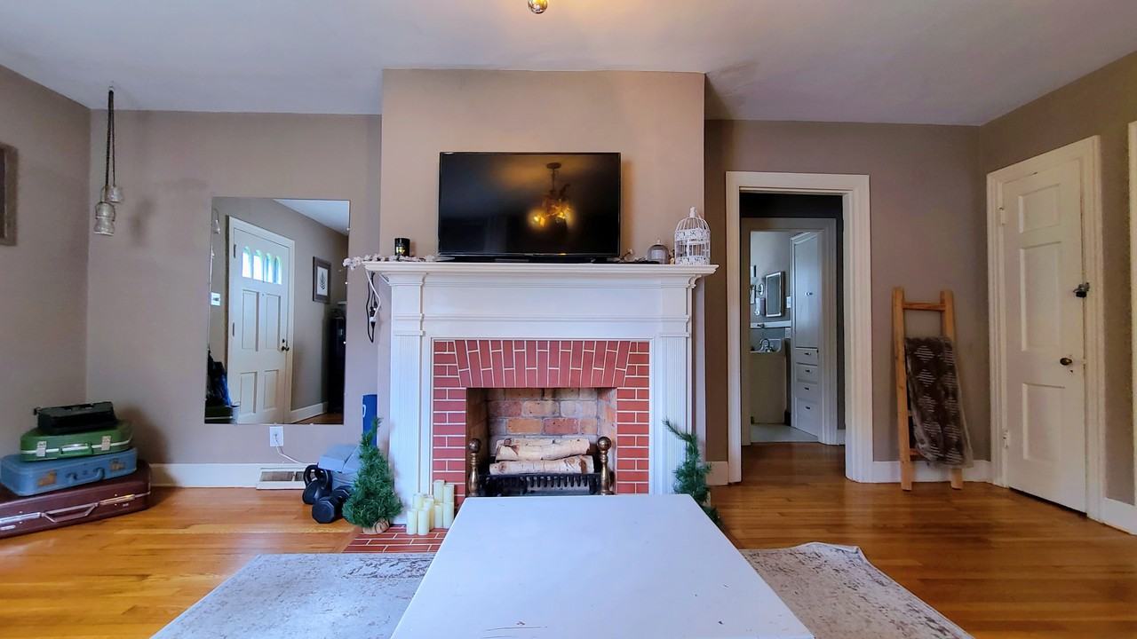 524 Henry Clay Blvd - Photo 6 of 9