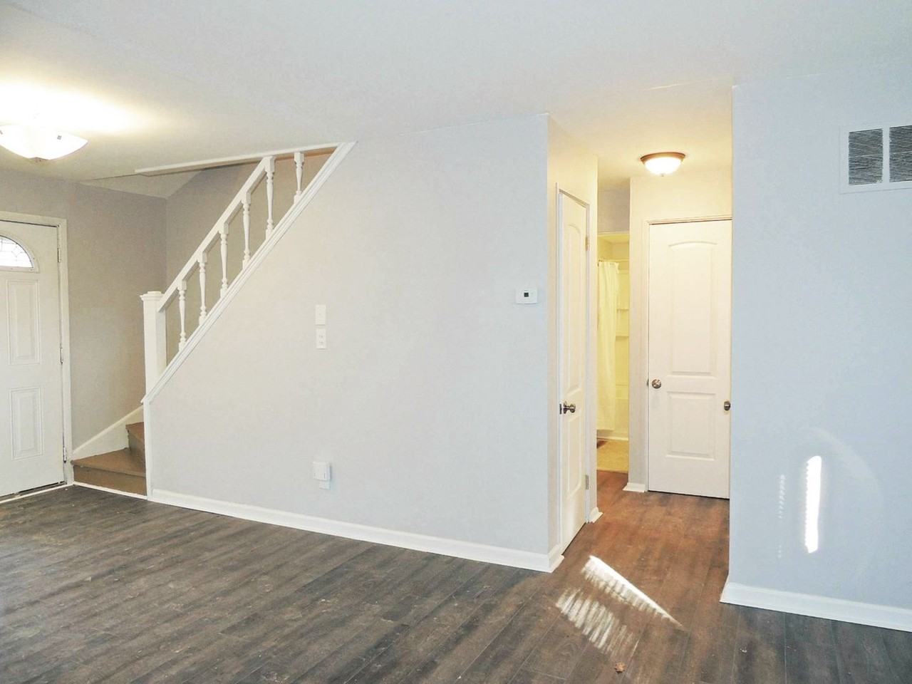 459 Clarmont Rd - Photo 6 of 18