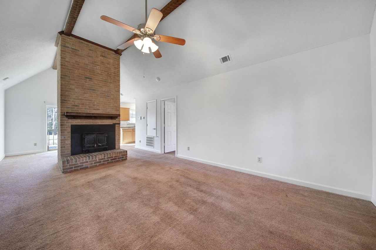 8505 Beacon Hills Rd - Photo 3 of 27