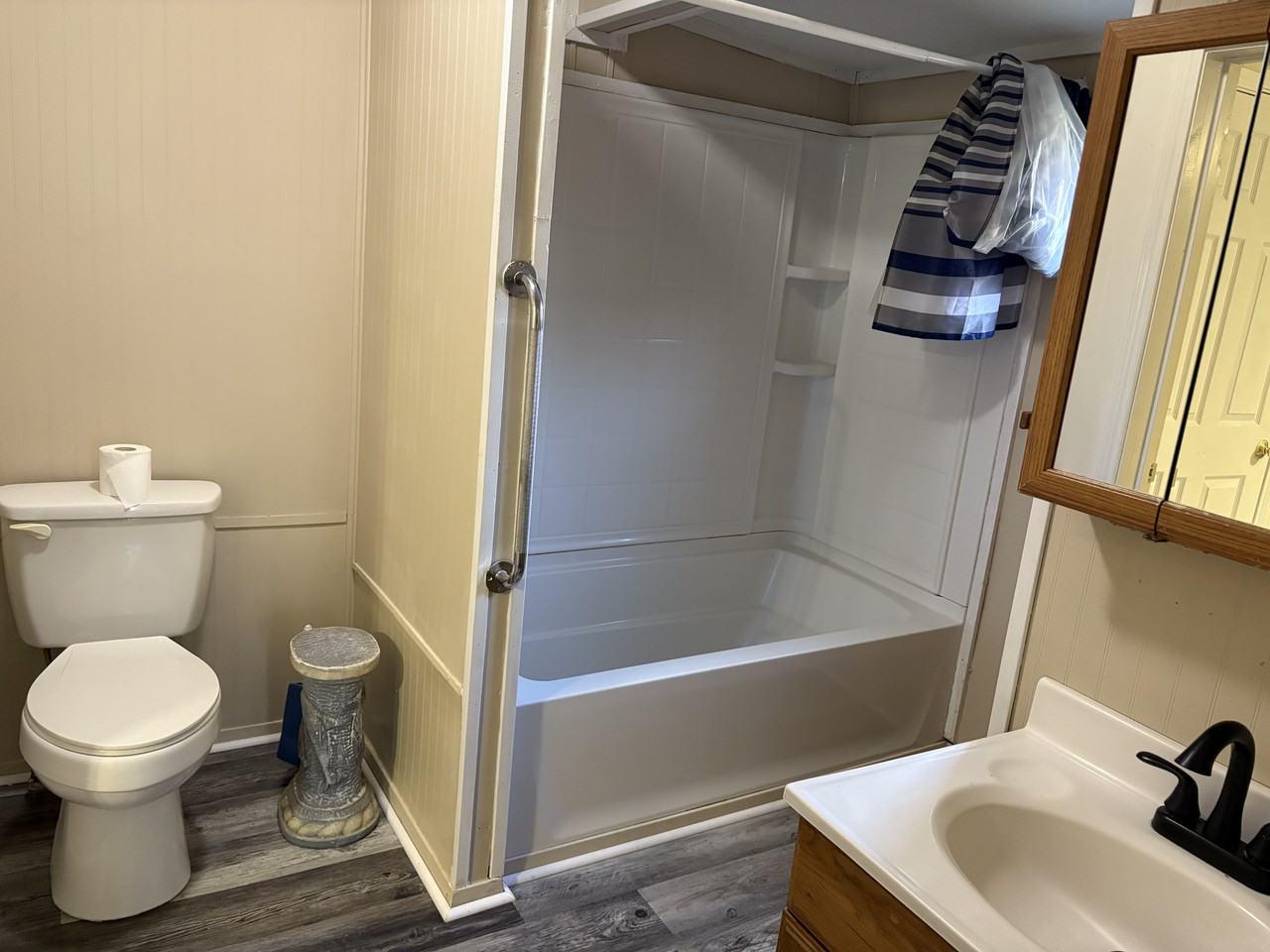 114 Cloberdants St #NA - Photo 5 of 9