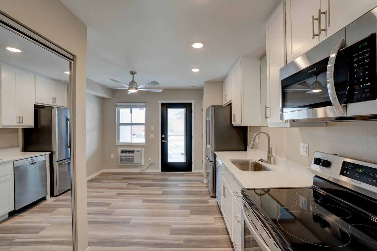 418 10th Avenue #2 - Photo 3 of 25