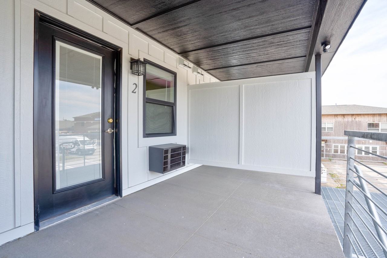418 10th Avenue #2 - Photo 6 of 25