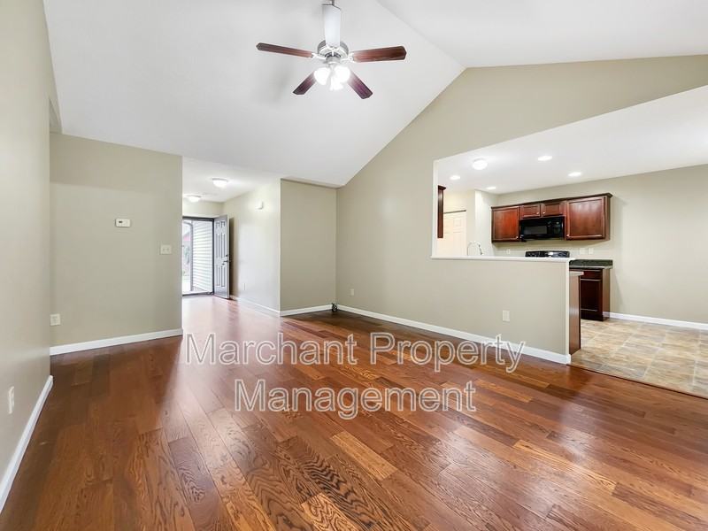 657 Chartwell Dr - Photo 6 of 28