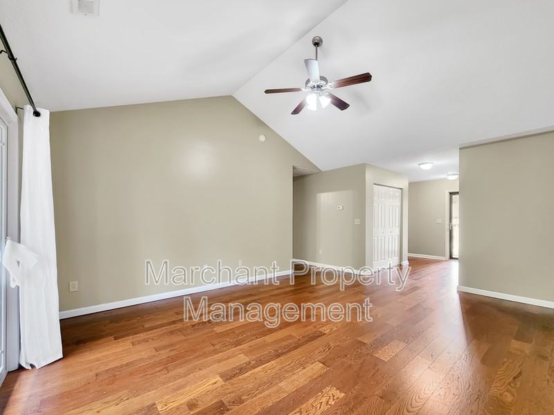 657 Chartwell Dr - Photo 7 of 28