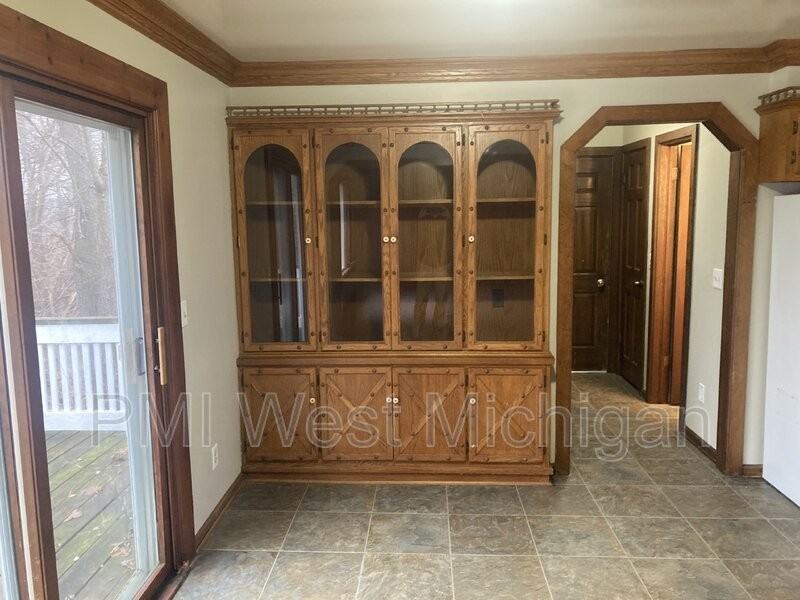 1275 104th St Sw - Photo 4 of 24