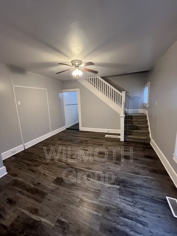 93 S 5th Ave - Photo 3 of 15