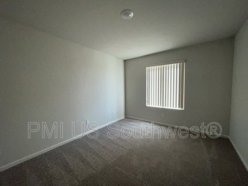 6564 S Mystic Ave - Photo 7 of 18