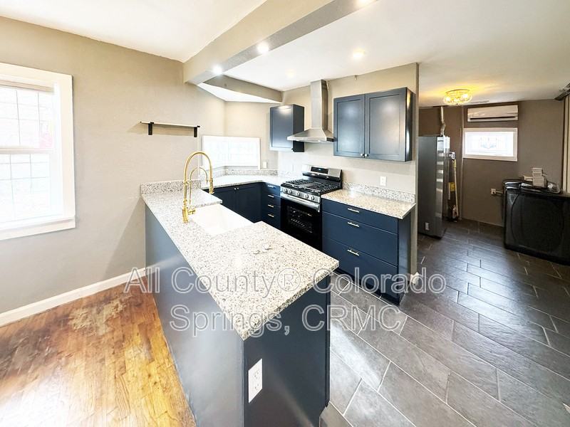 1145 Euclid Ave - Photo 3 of 19