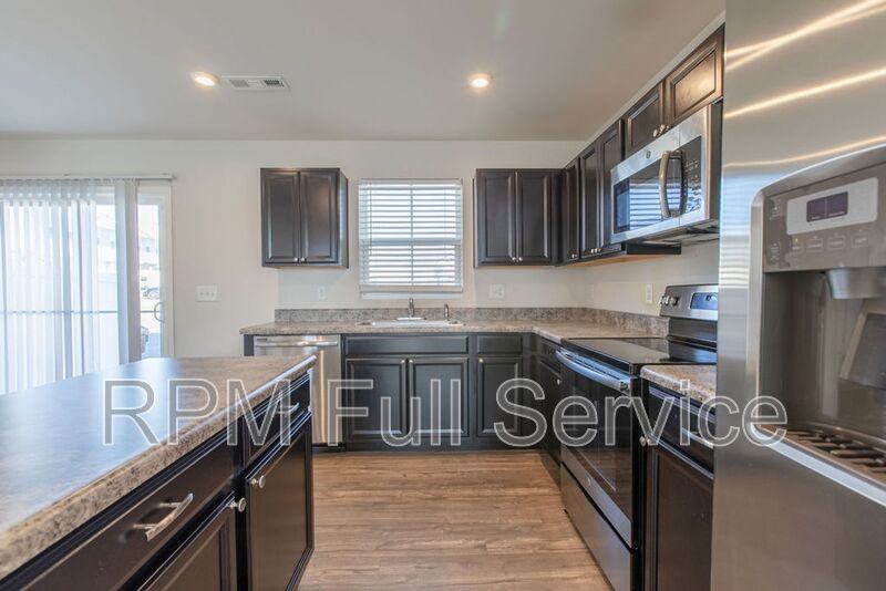 1255 Havenbrook Dr - Photo 3 of 38