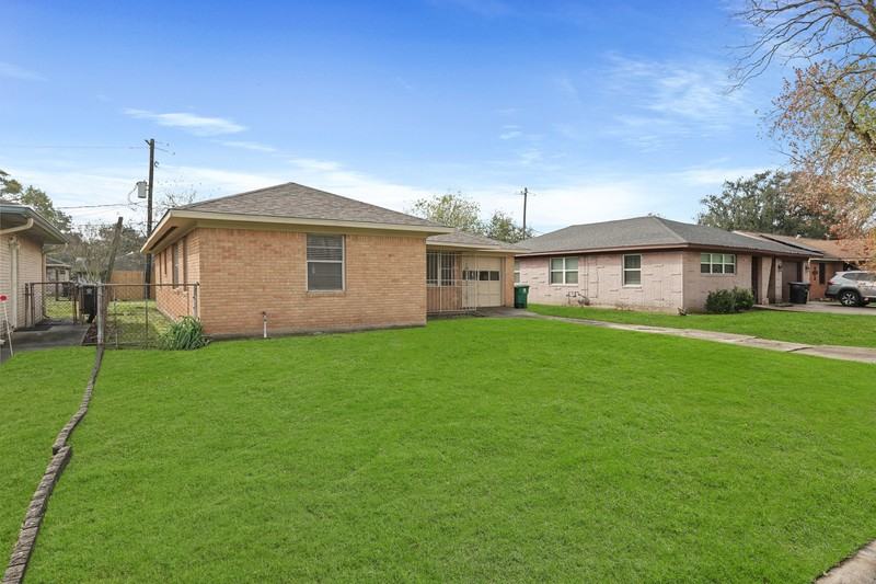 8754 Tilgham St - Photo 3 of 26