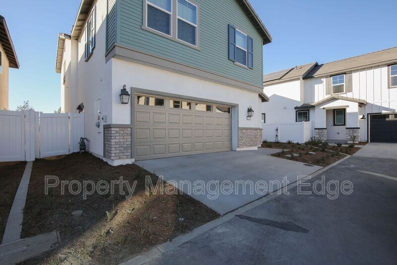 30289 Adrift Ln - Photo 3 of 29
