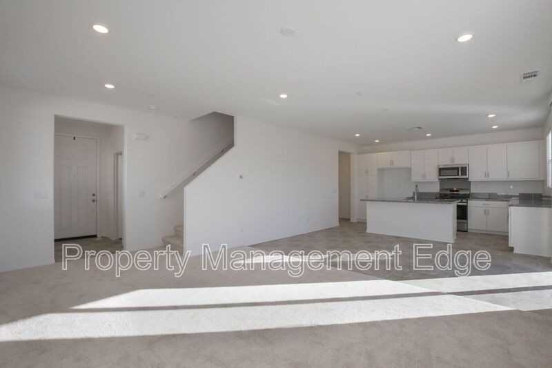 30289 Adrift Ln - Photo 4 of 29