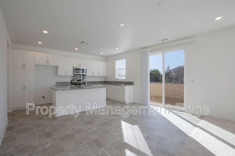 30289 Adrift Ln - Photo 5 of 29