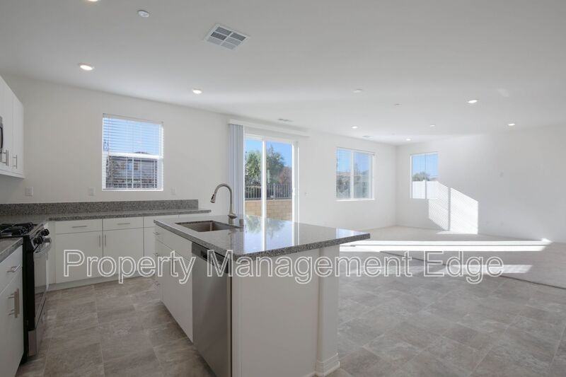 30289 Adrift Ln - Photo 6 of 29