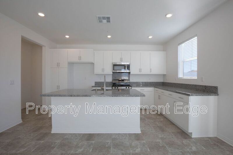 30289 Adrift Ln - Photo 7 of 29