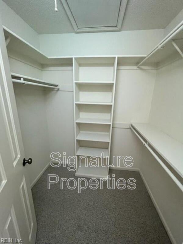 1535 Tallwood Cir - Photo 3 of 18