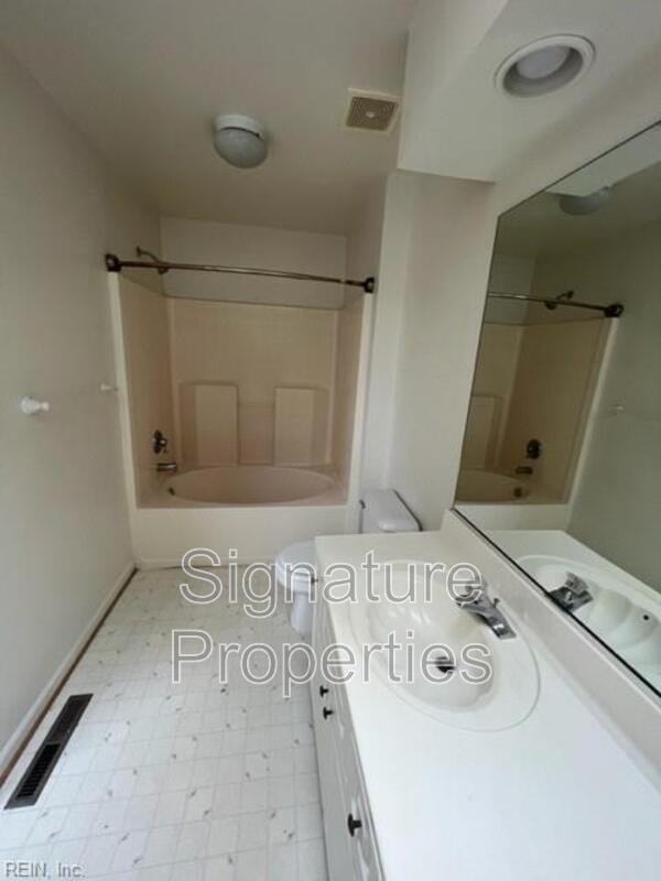 1535 Tallwood Cir - Photo 4 of 18