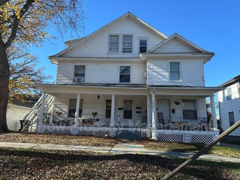 1327 S 14th St #4 - Photo 6 of 7