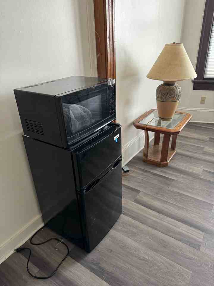 1302 S. 11th st Milwaukee, WI 53204 - Photo 3 of 5