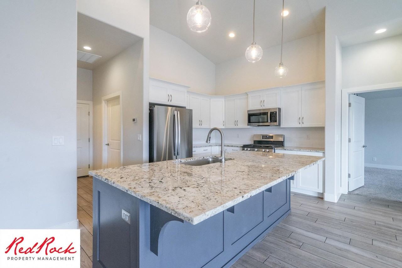 603 S Balancing Rock Dr - Photo 5 of 50