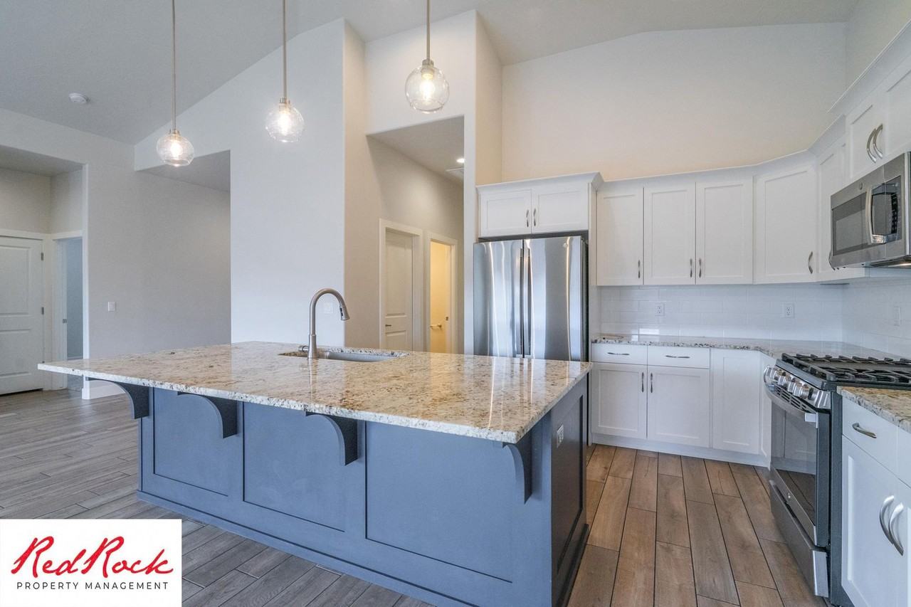 603 S Balancing Rock Dr - Photo 2 of 50
