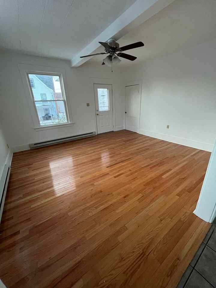 112 Maple St - Photo 3 of 7