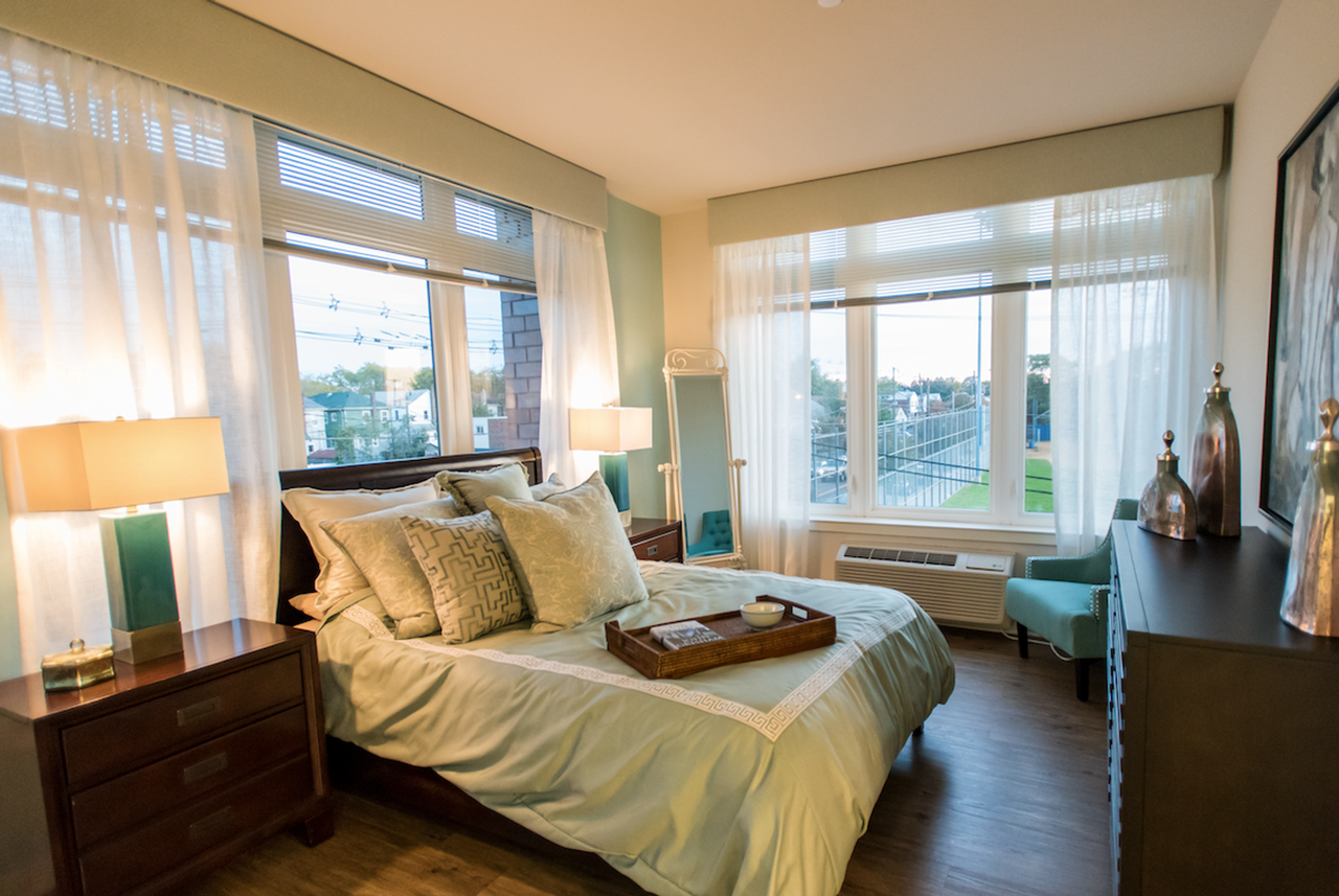 Rivet 23 - Photo 2 of 28