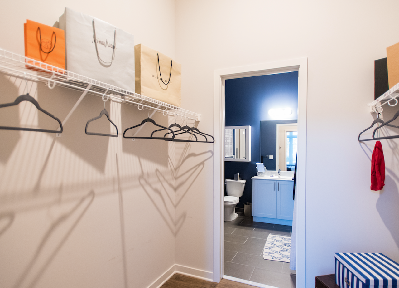 Rivet 23 - Photo 7 of 28