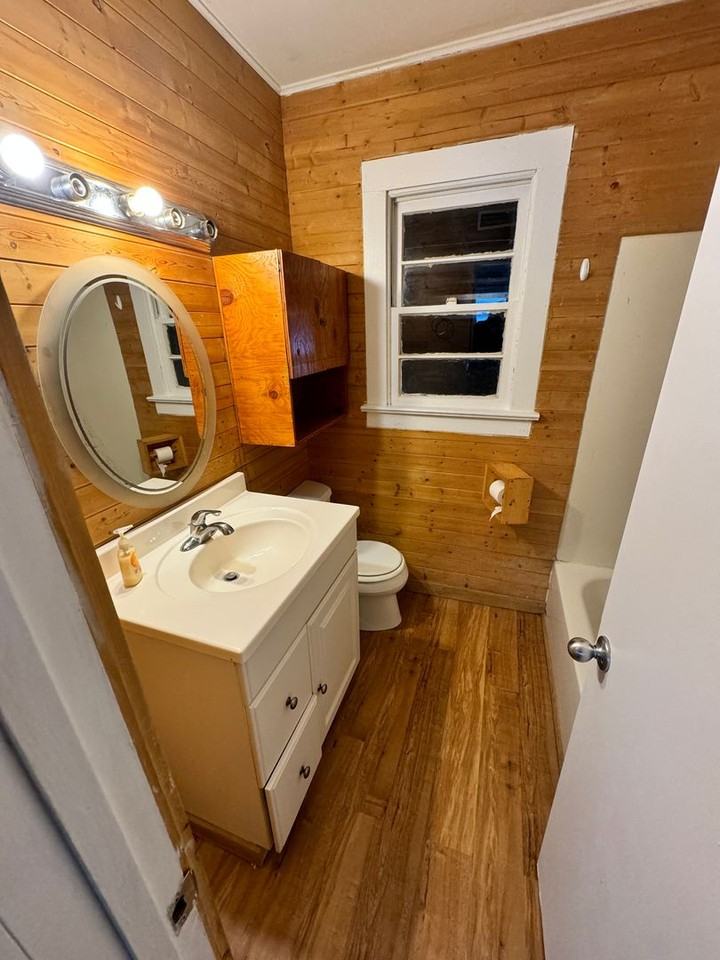 17 Elm Ave Ne - Photo 3 of 11