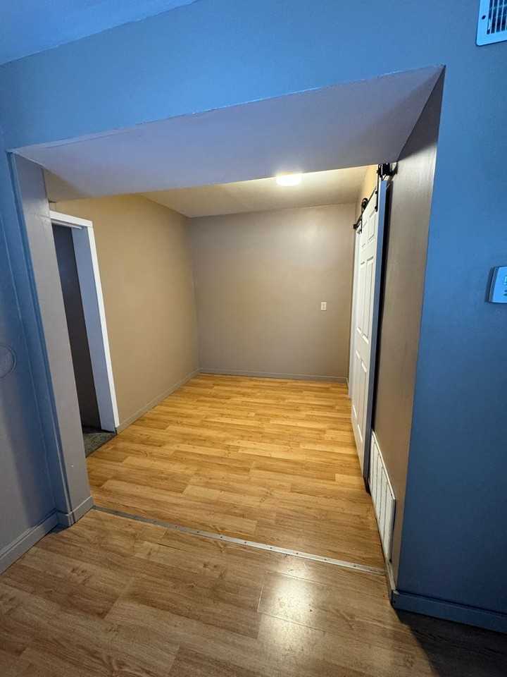 17 Elm Ave Ne - Photo 6 of 11