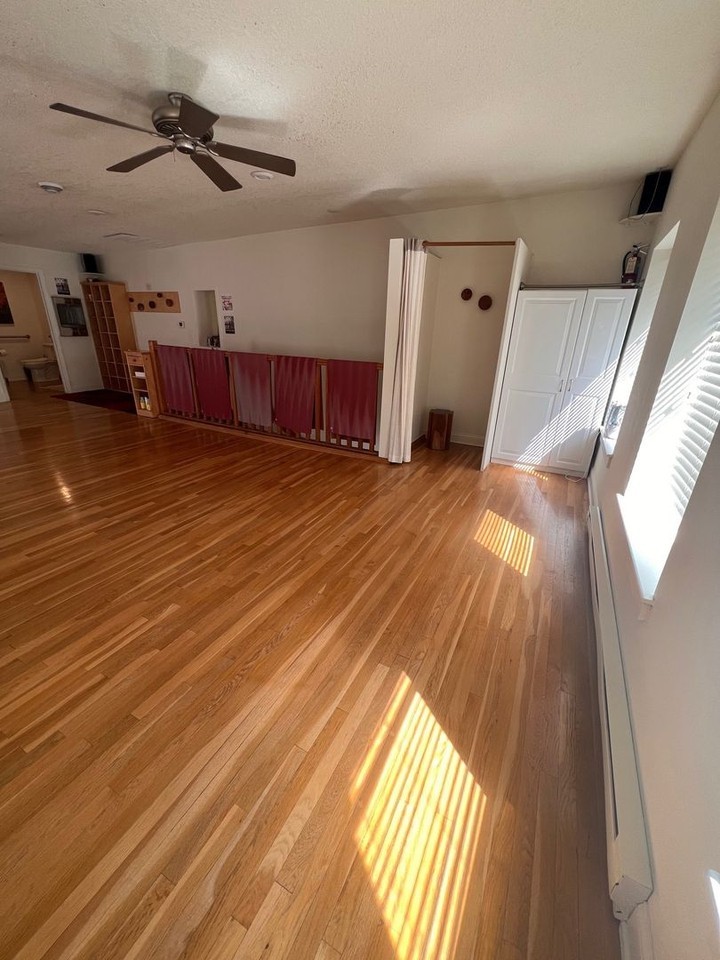 1408 CCBN, LLC 1408 W Lake St. - Photo 6 of 7