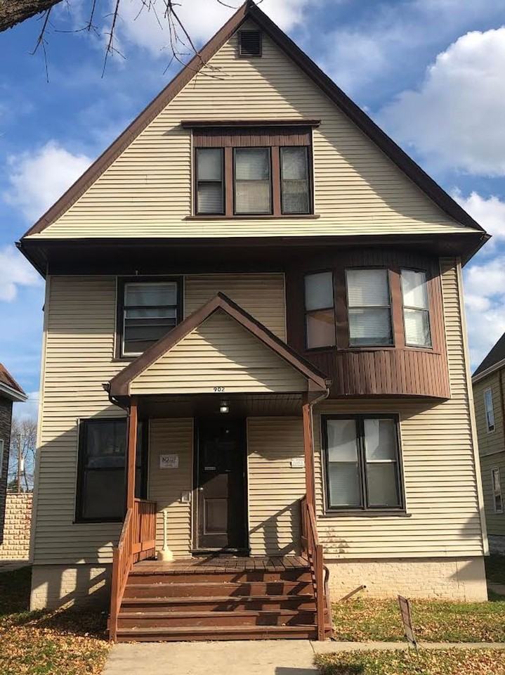 902 S. 25th St, Milwaukee, WI 53204 - Photo 2 of 7