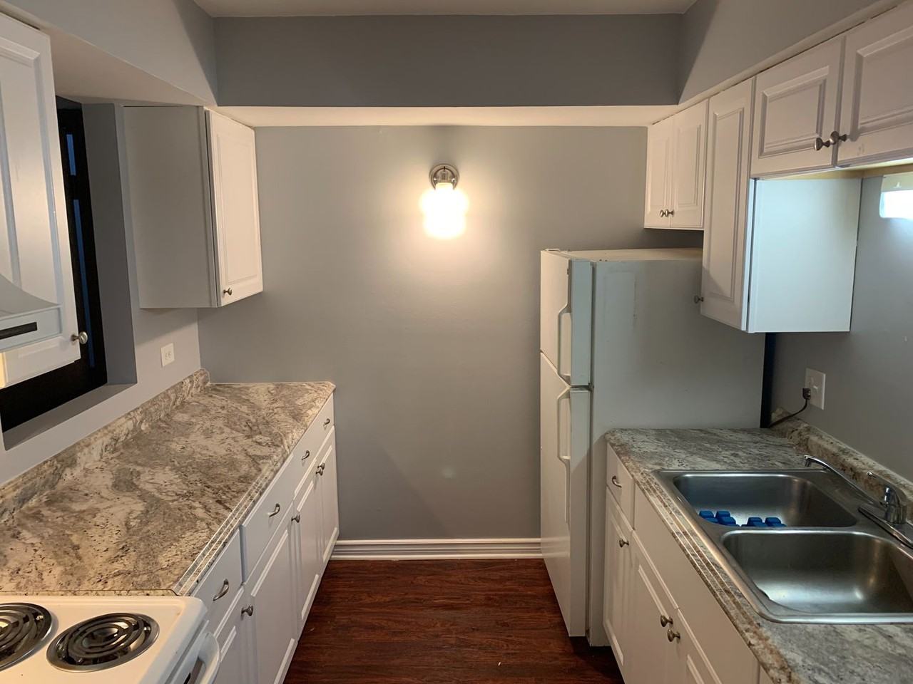Lemont State Street Apartments - Photo 6 of 26