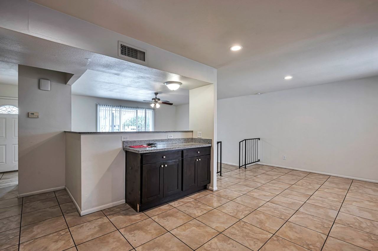 1025 E Manhatton Dr - Photo 7 of 29