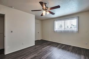 featured image of 1025 E Manhatton Dr