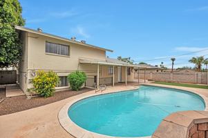 featured image of 1025 E Manhatton Dr