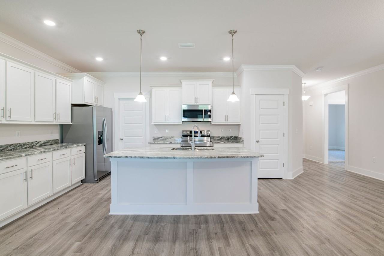 714 Canary Ct - Photo 6 of 17