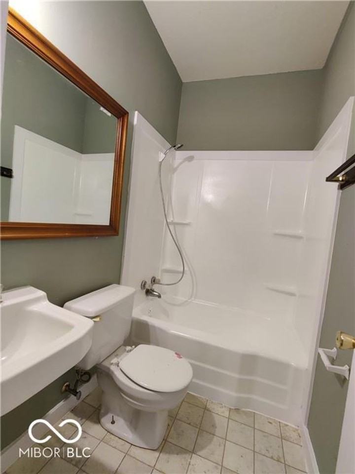 17 E Mechanic St - Photo 7 of 14