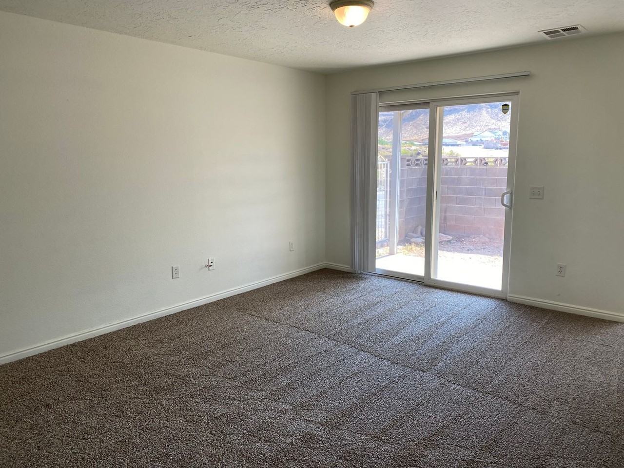 798 N 195 W - Photo 3 of 6